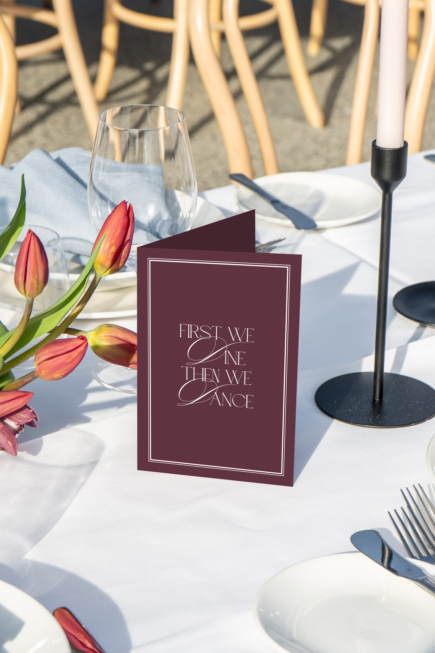 Innsbruck Standing Table Menu